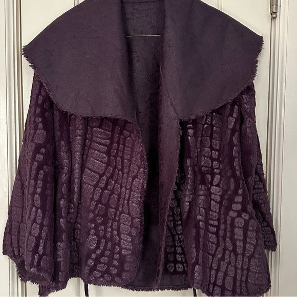 Chi by Falchi Poncho Cape Coat Purple Animal Print Fairy Bell Sleeves Size XS - Picture 3 of 10